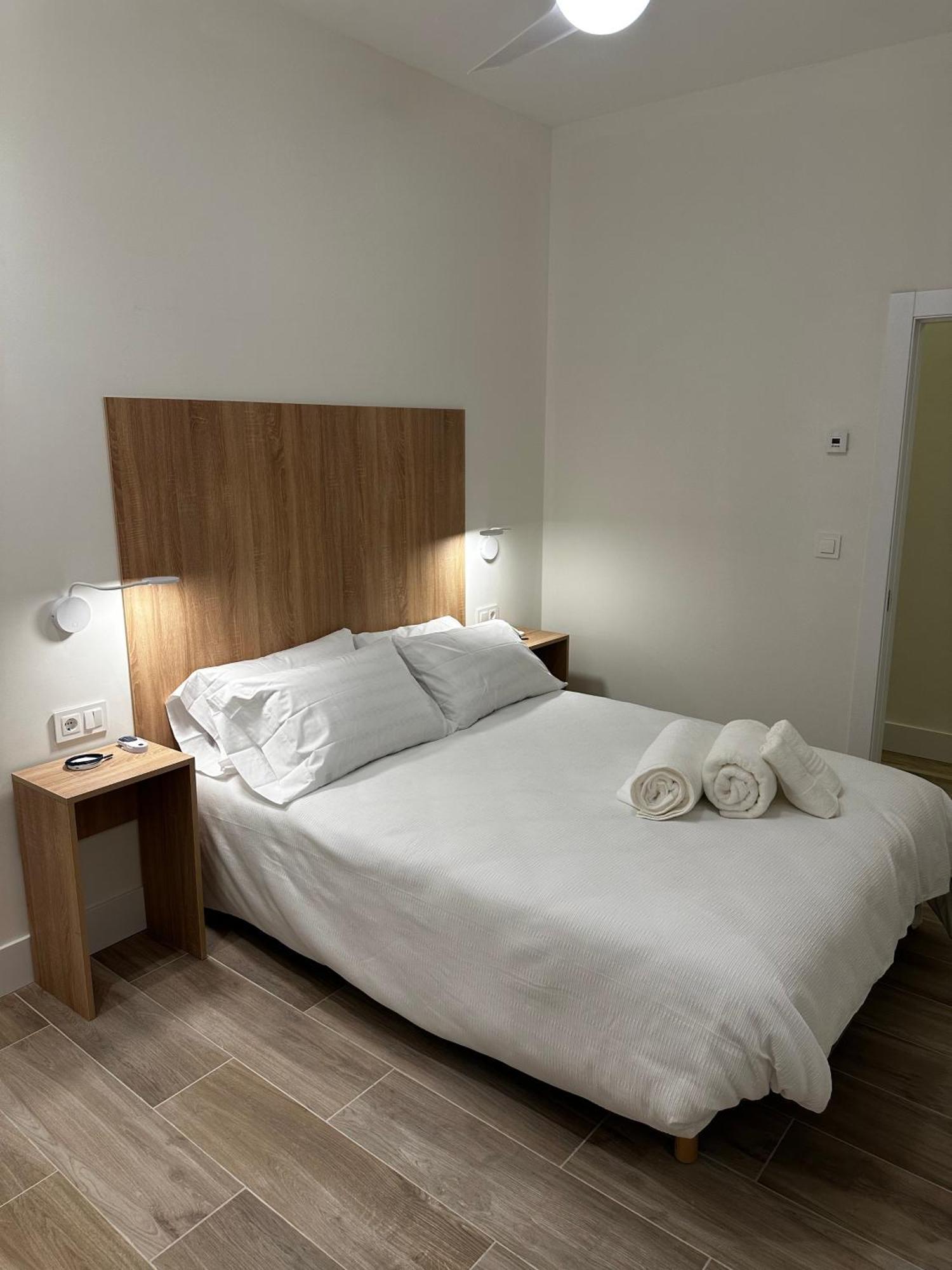 Apartamentos Moncloa Madrid Esterno foto